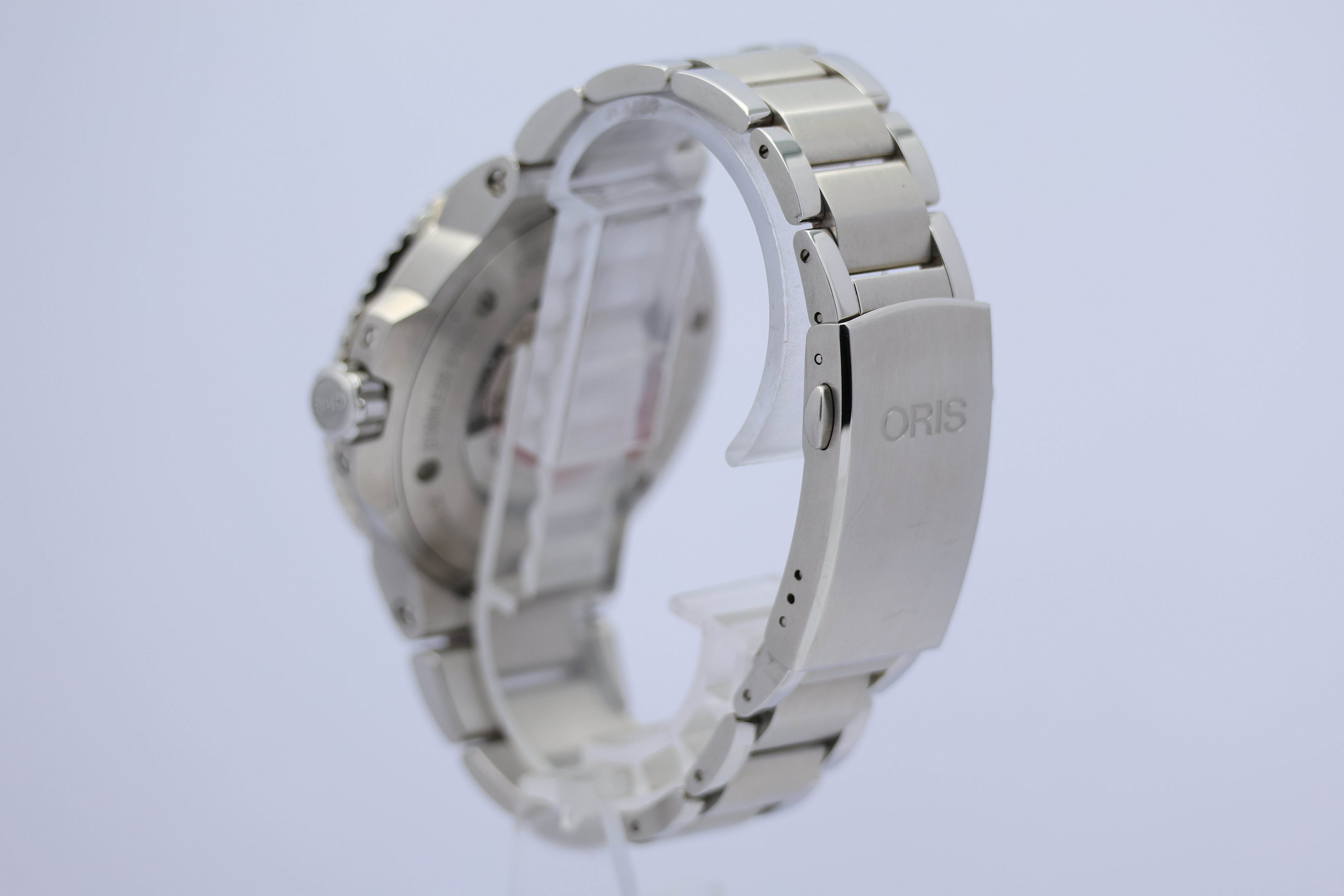 Oris Aquis Date Green Automatic Men's Watch 01 733 7730 4157 Box + above papers