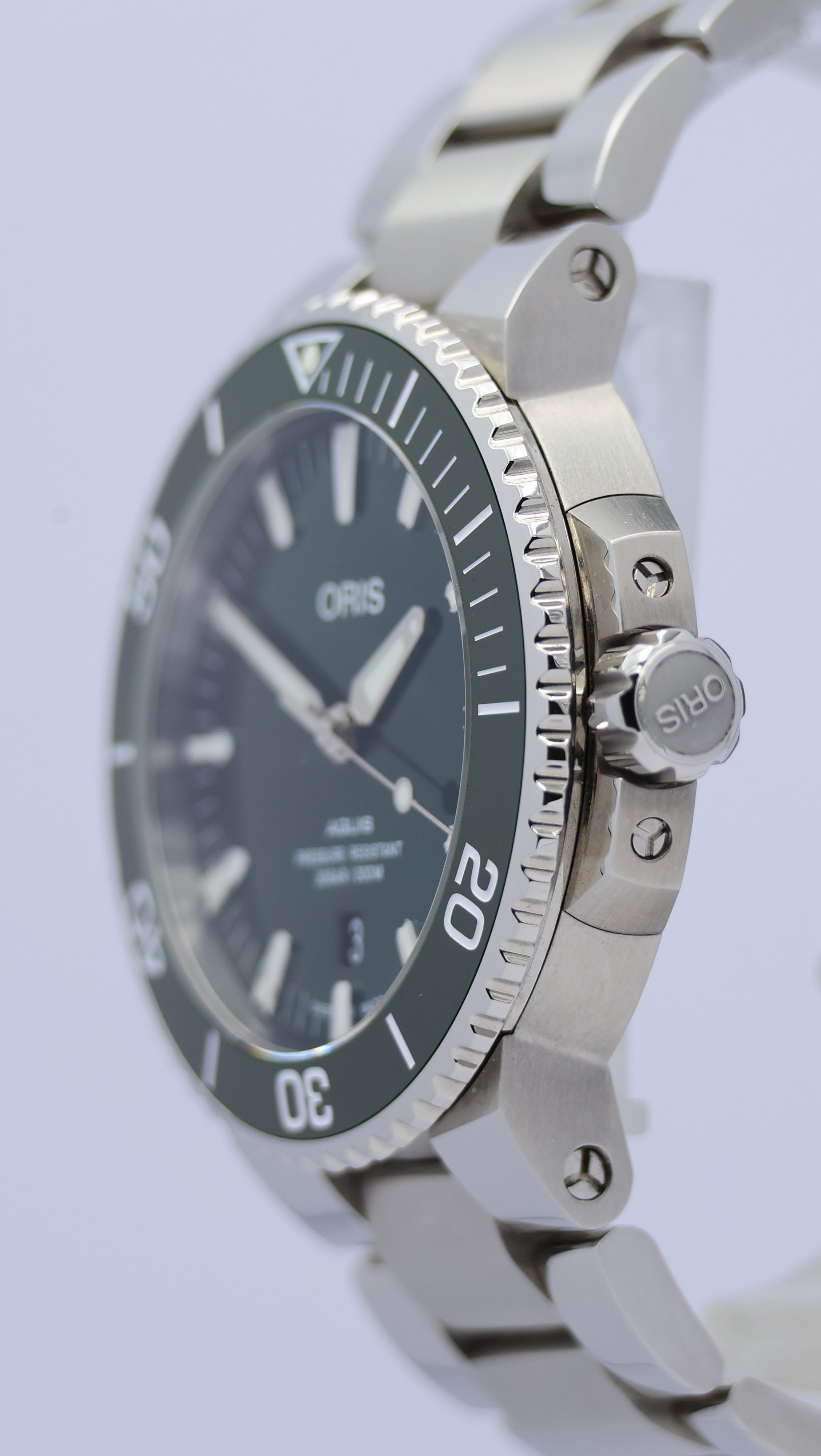 Oris Aquis Date Green Automatic Men's Watch 01 733 7730 4157 Box + above papers