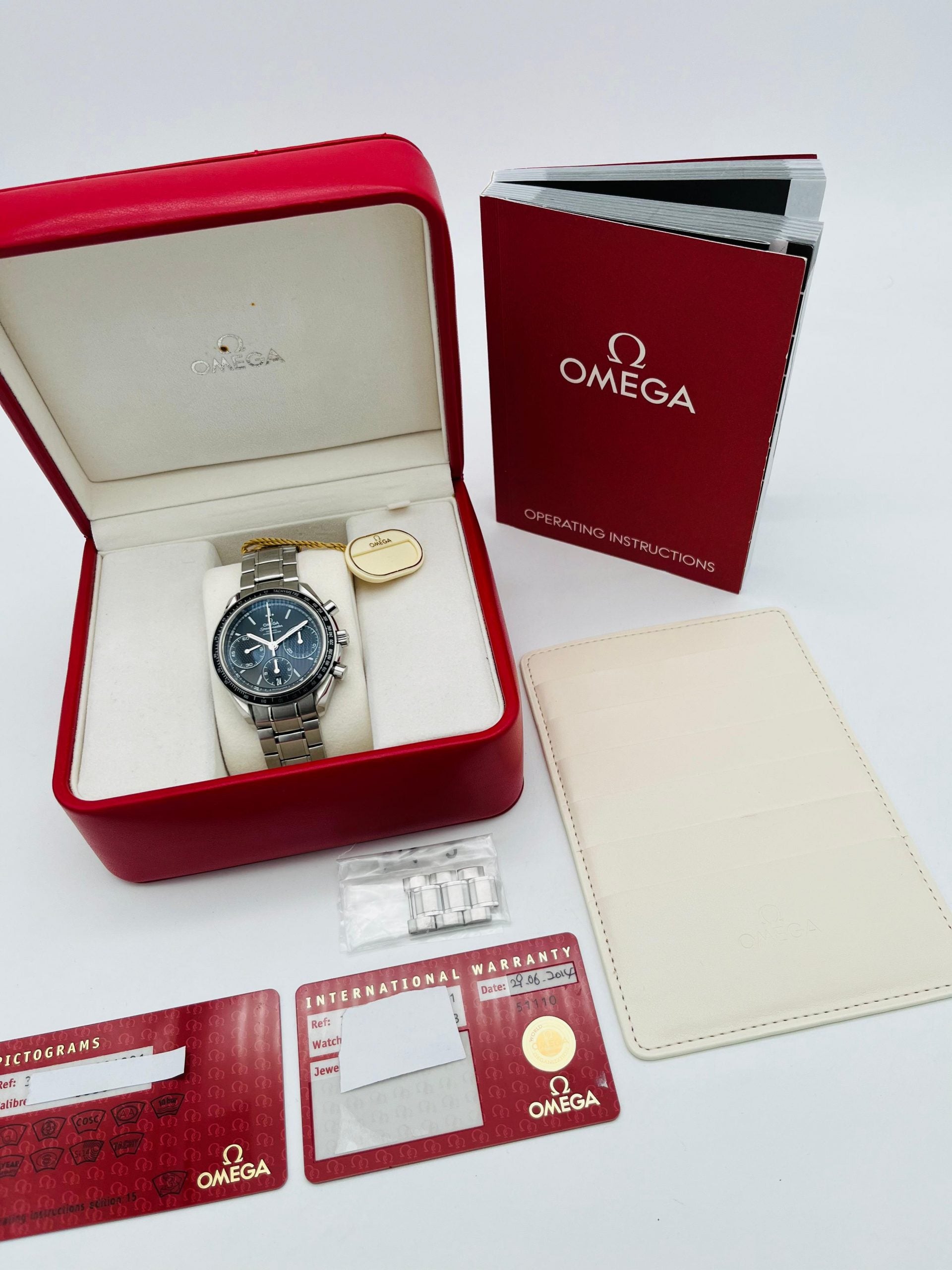 Omega Speedmaster Racing Co-Axial 32630405001001