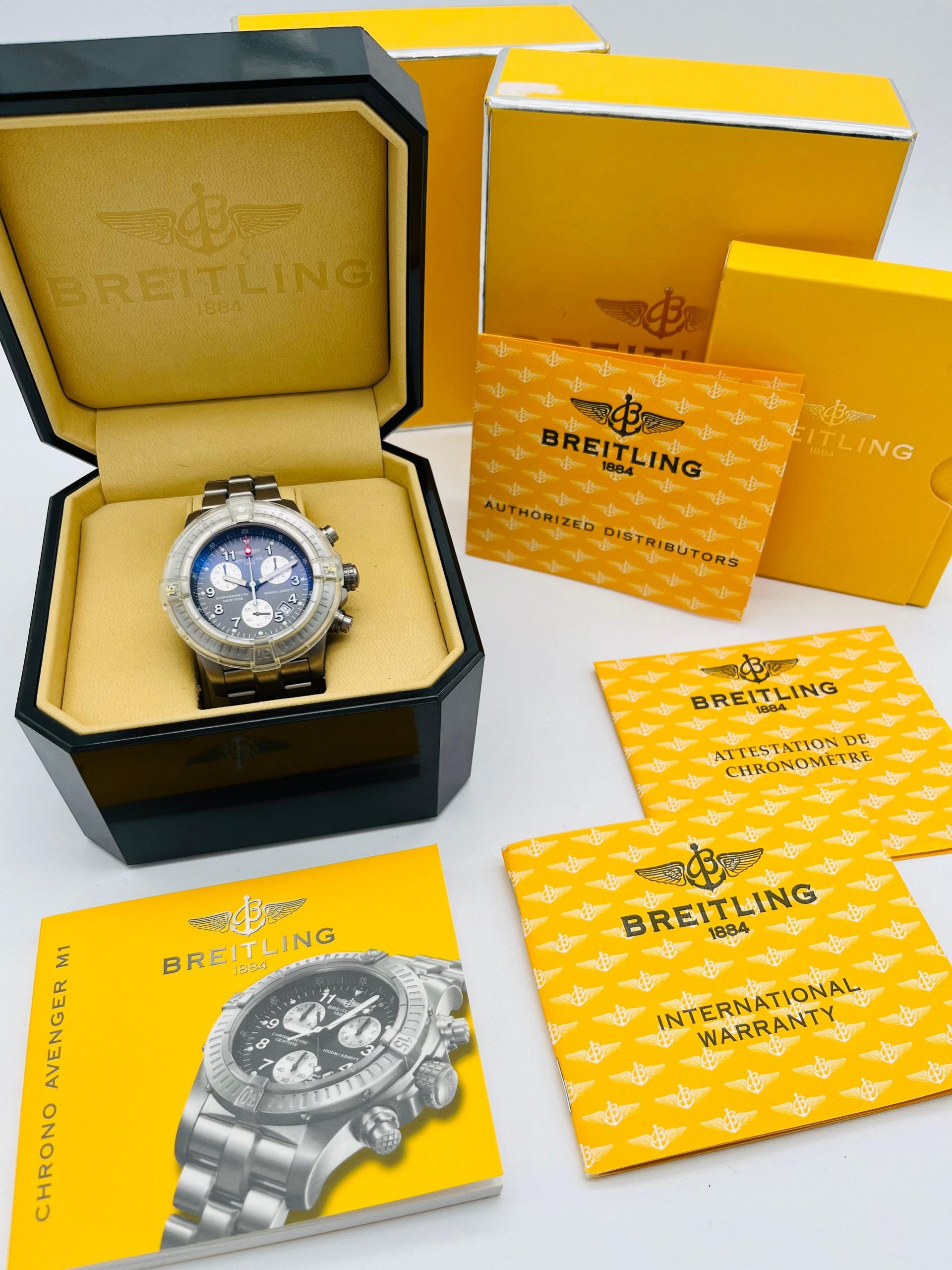 Breitling Avenger M1 Chronograph Titan E73360