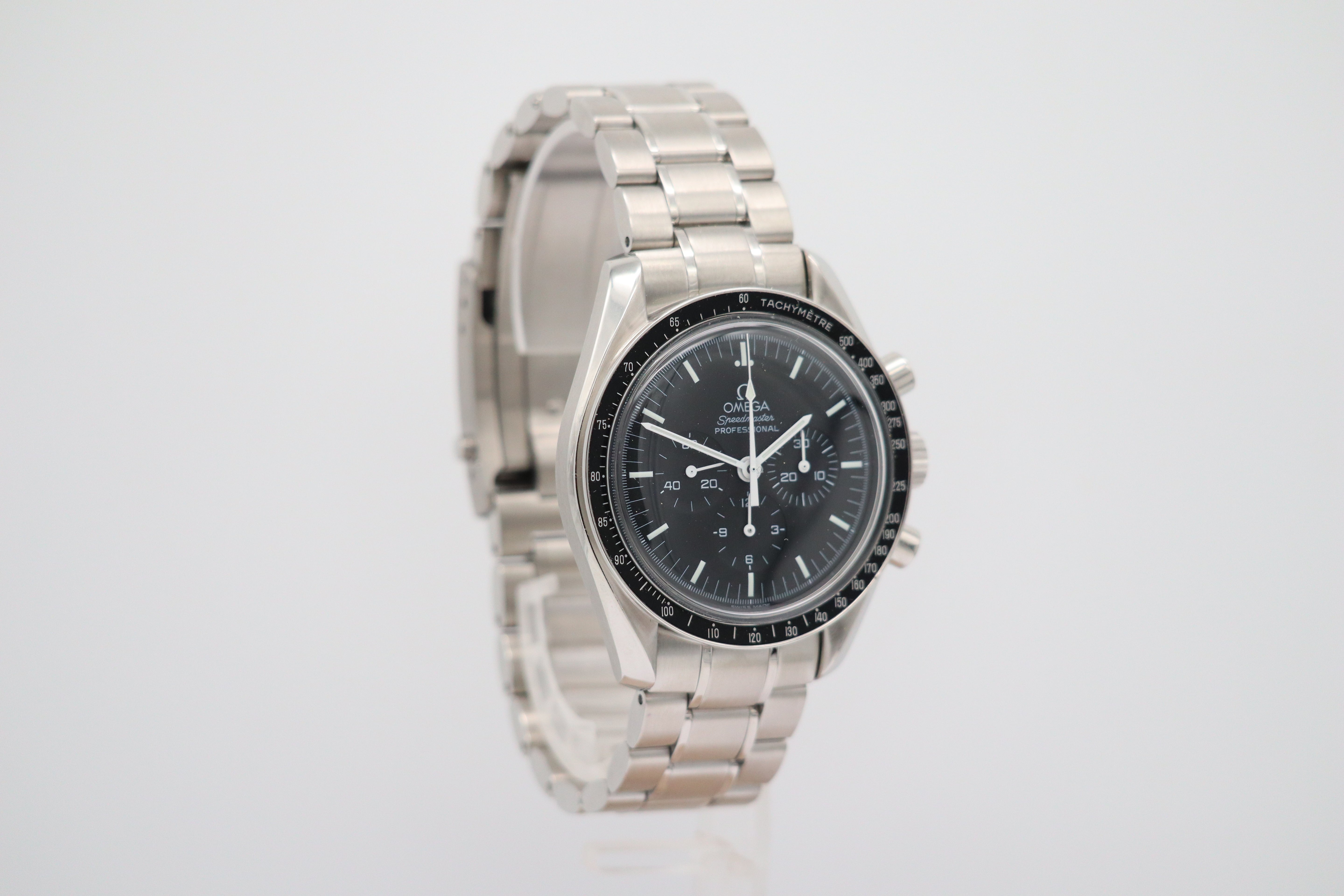 Omega Speedmaster Professional Moonwatch 42mm Handaufzug Herrenuhr 35705000 Box + og. Papiere