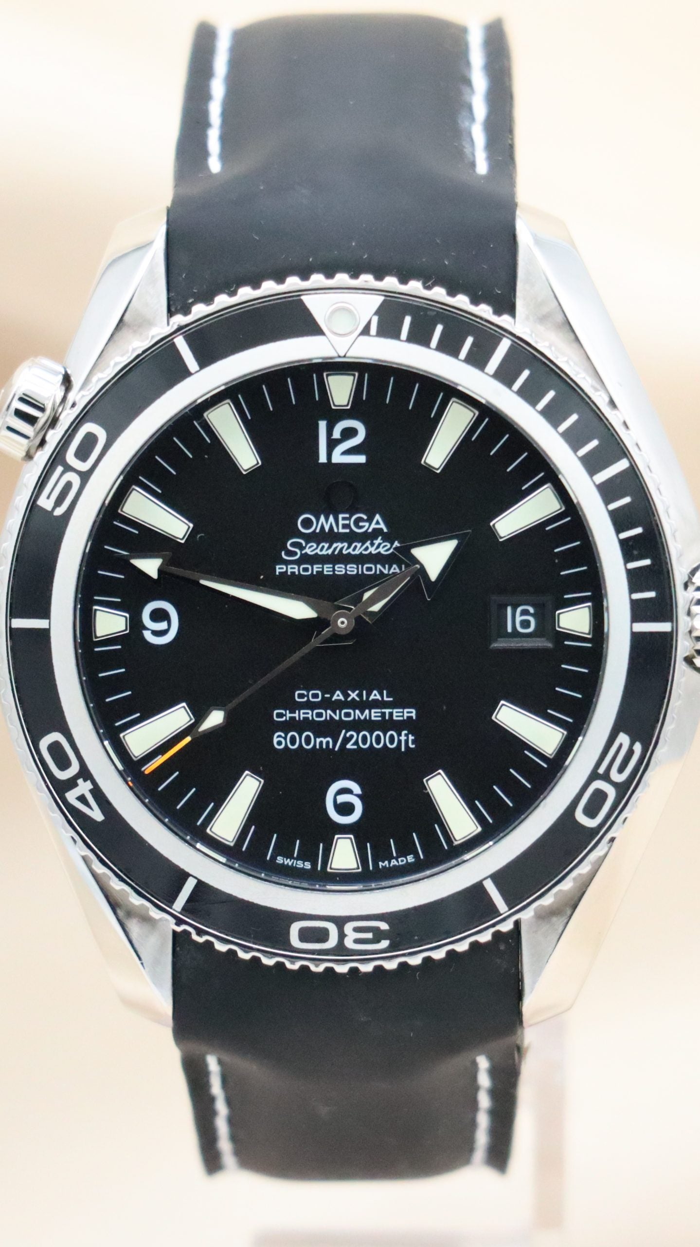 Omega Seamaster Planet Ocean Schwarz 22015000