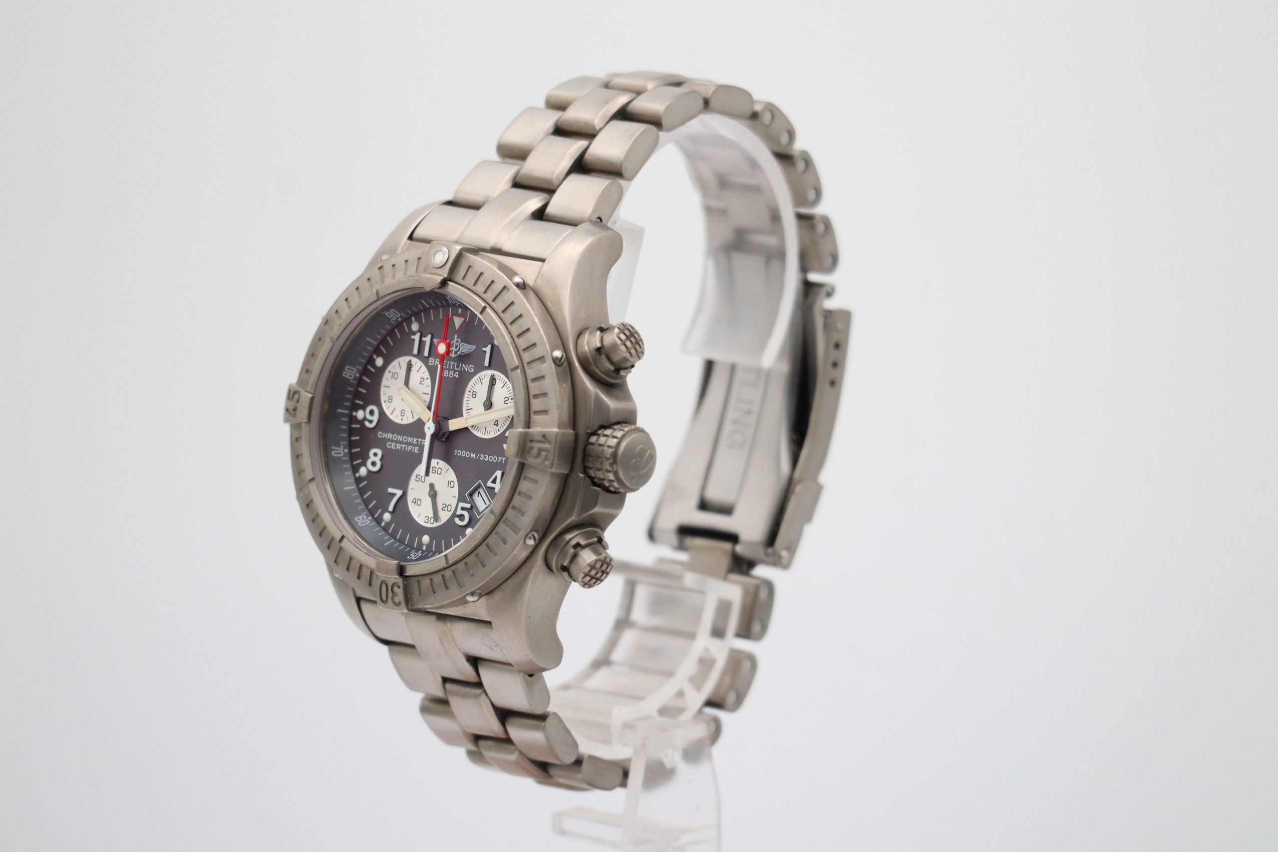 Breitling Avenger M1 Chronograph Titan E73360