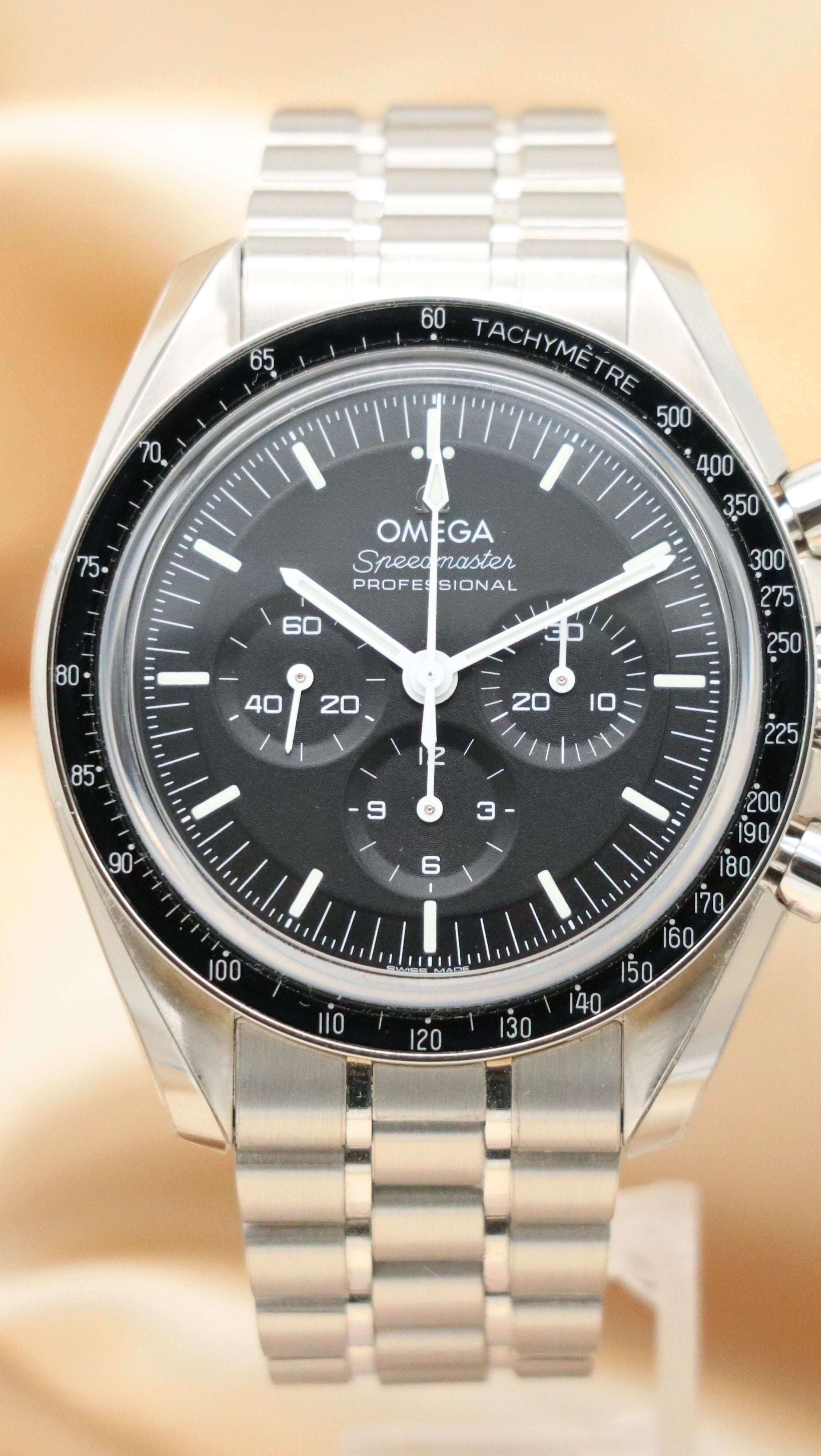 Omega Speedmaster Moonwatch Handaufzug 42mm Saphirglas 31030425001002