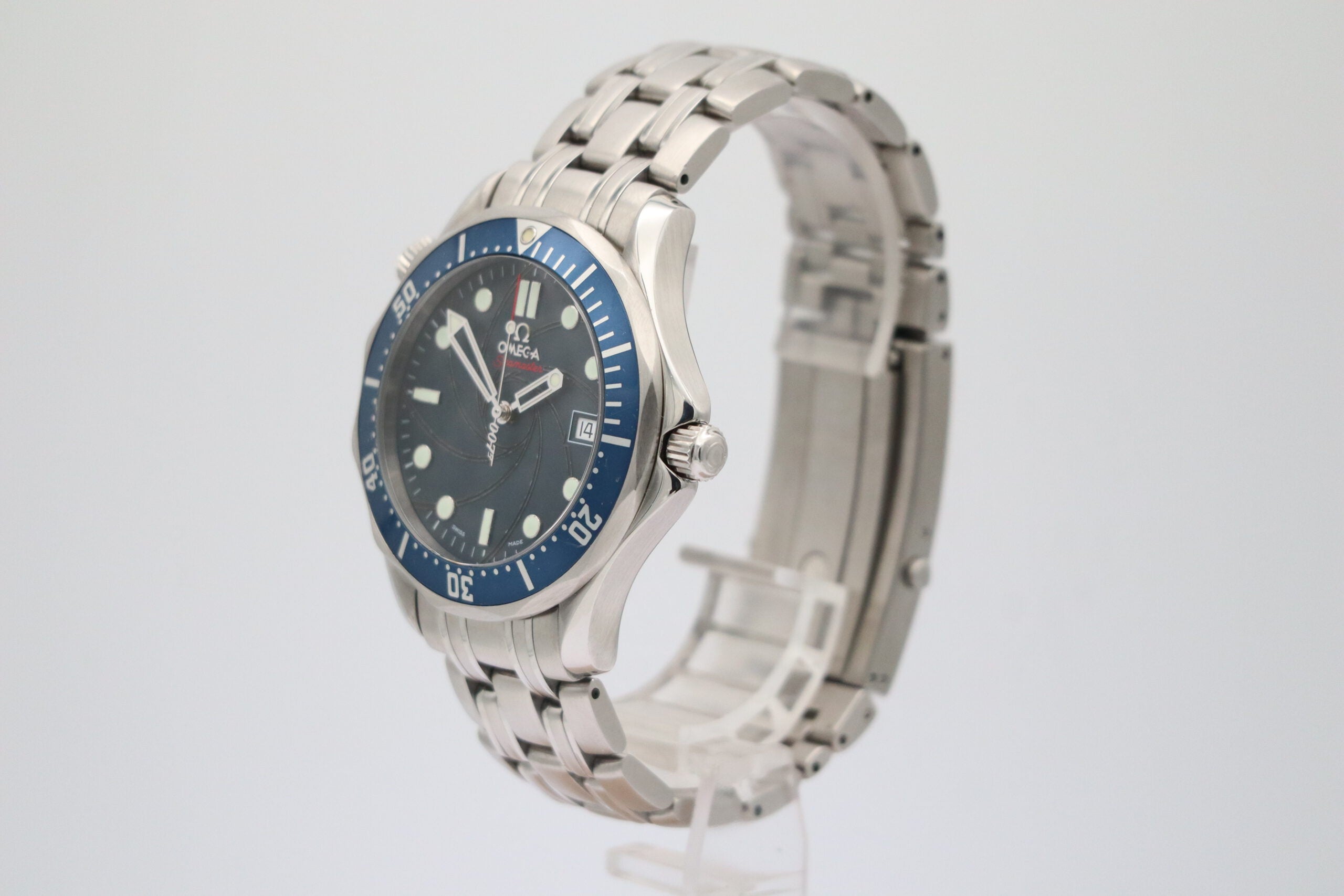 Omega Seamaster James Bond Casino Royal 22268000