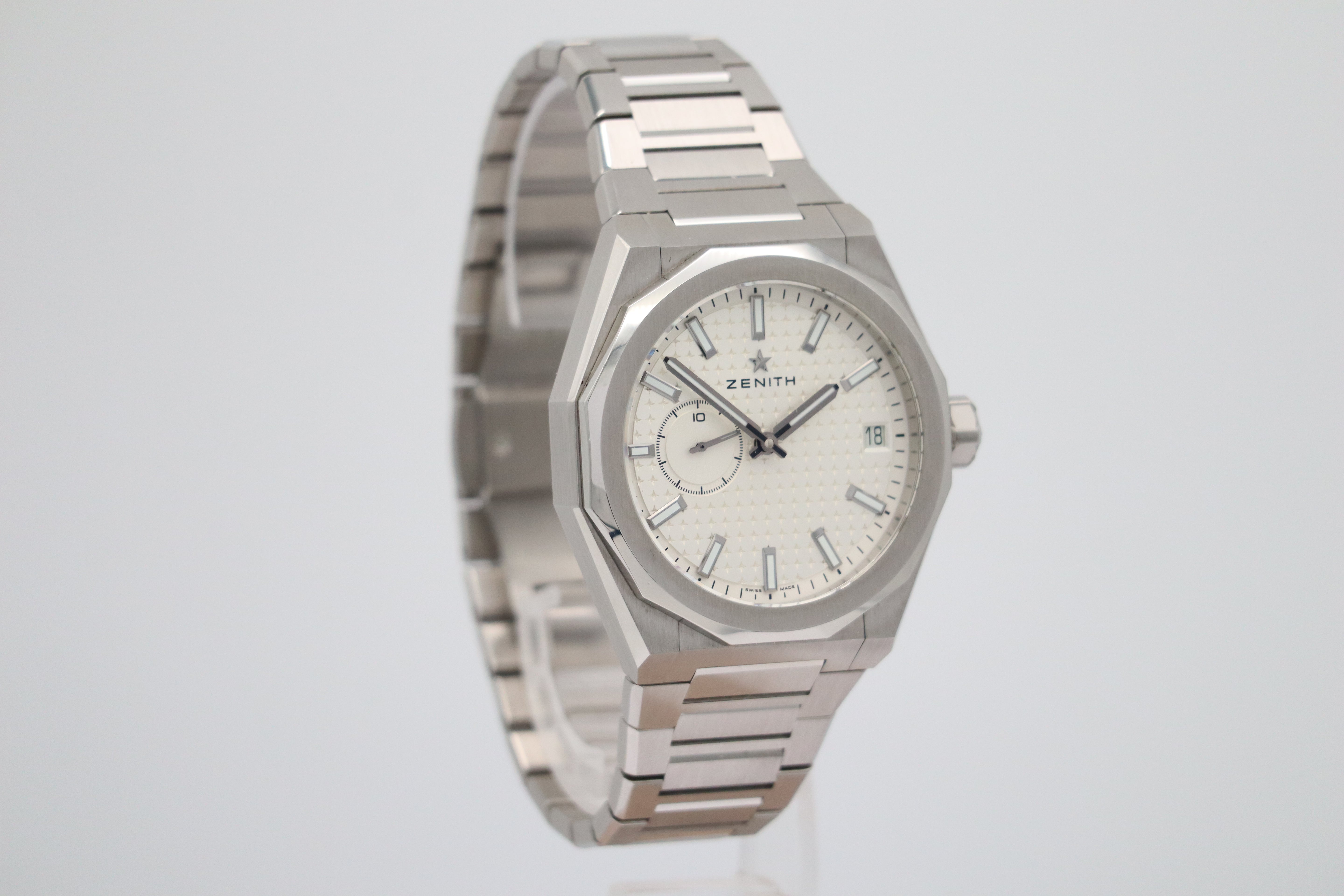 Zenith Defy Skyline Automatik 41mm 0393003620 - Detailansicht 1