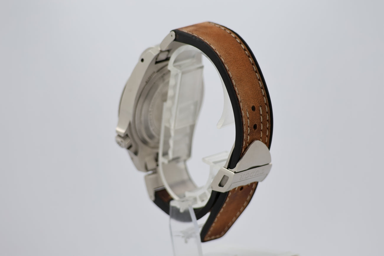 Tudor Black Bay P01 42mm Automatik  70150 - Detailansicht 2
