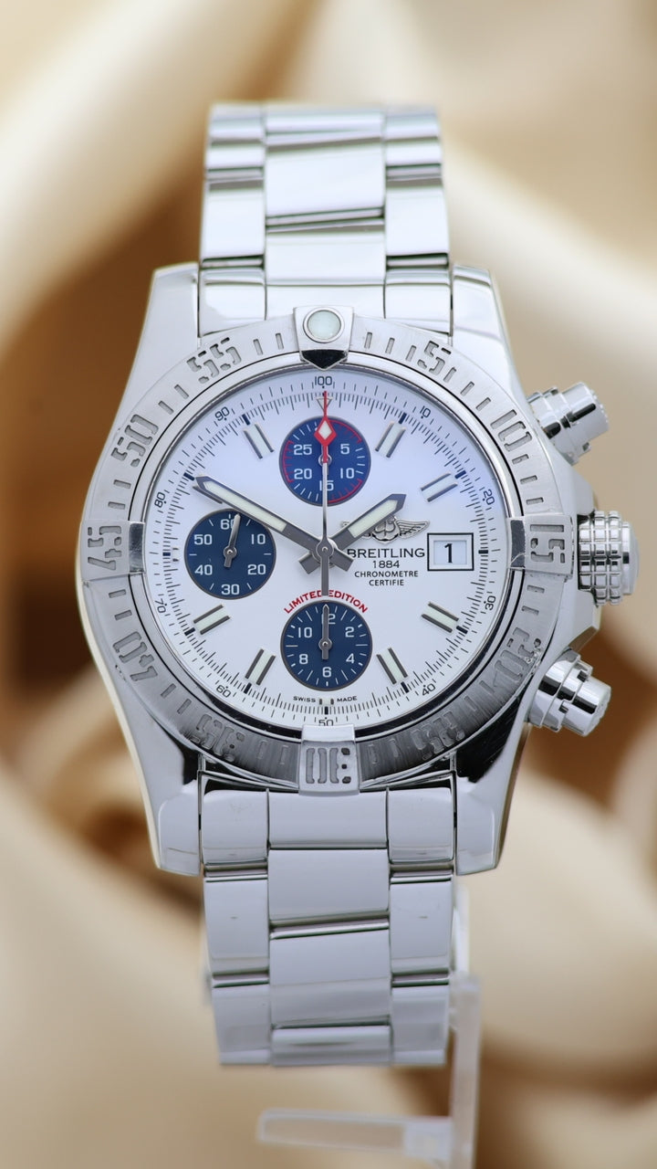 Breitling Avenger II Automatik Herrenuhr 43mm A13381 - Main product image