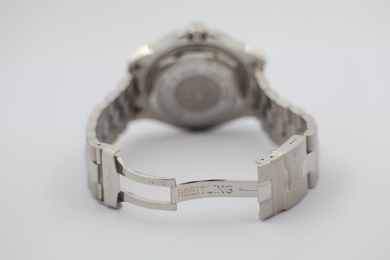 Breitling Superocean Steelfish 44mm Automatik A17390 - Detail view 6