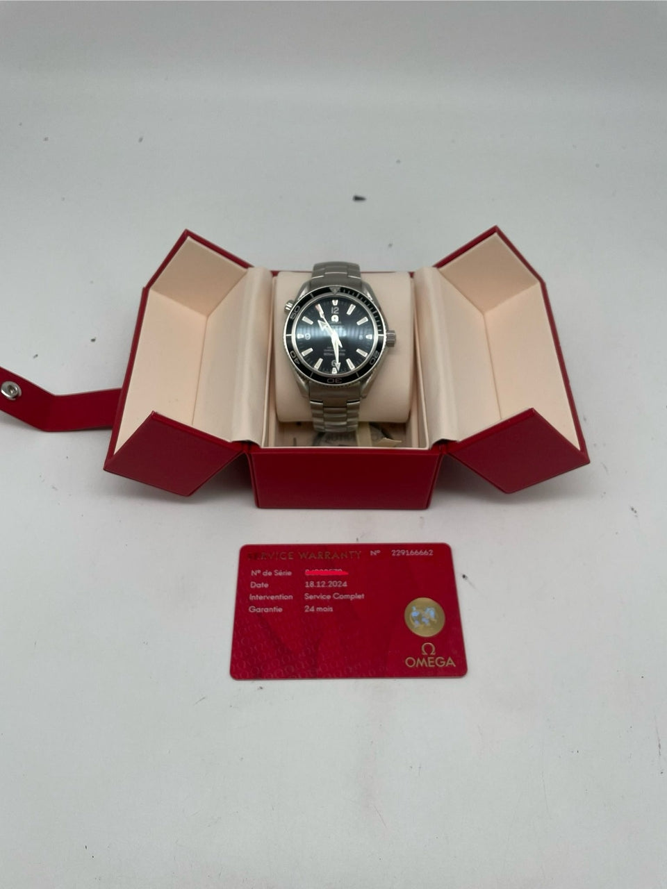 Omega Seamaster Planet Ocean 42mm Automatik Herrenuhr	 22015000 Box + Service Papers/Extrakt
