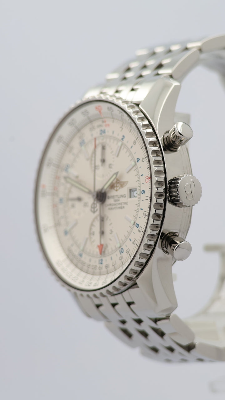 Breitling Navitimer Chronograph GMT 46mm Automatik A24322 - Detailansicht 7