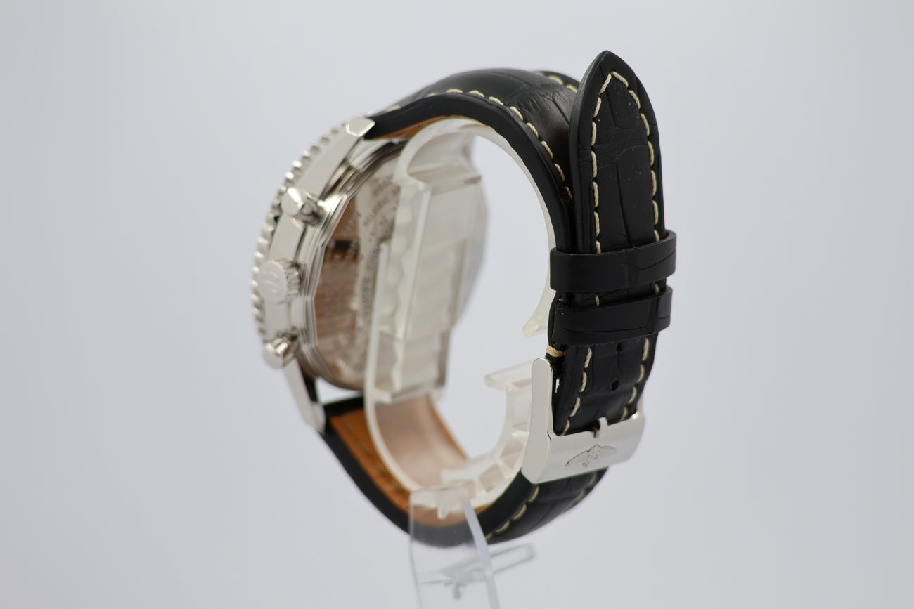 Breitling Navitimer World 46mm Automatik  A24322 - Detailansicht 2