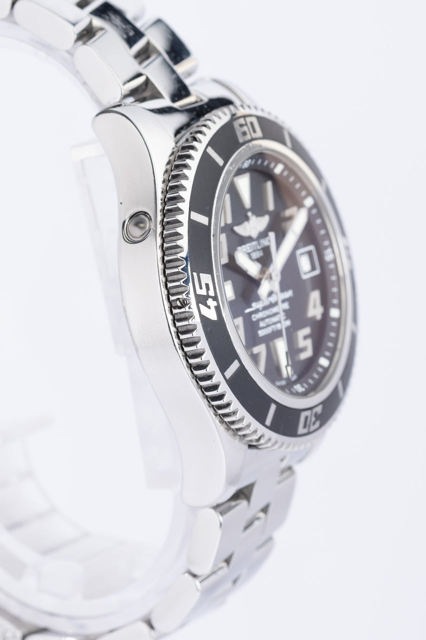 Breitling Superocean 42mm Automatik Herrenuhr A17364 - Detailansicht 1