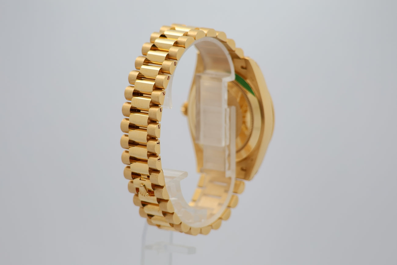 Rolex Day-Date 40 Gelbgold Baguette Dial Automatik Teilverklebt wie NEU 228238 - Detailansicht 1