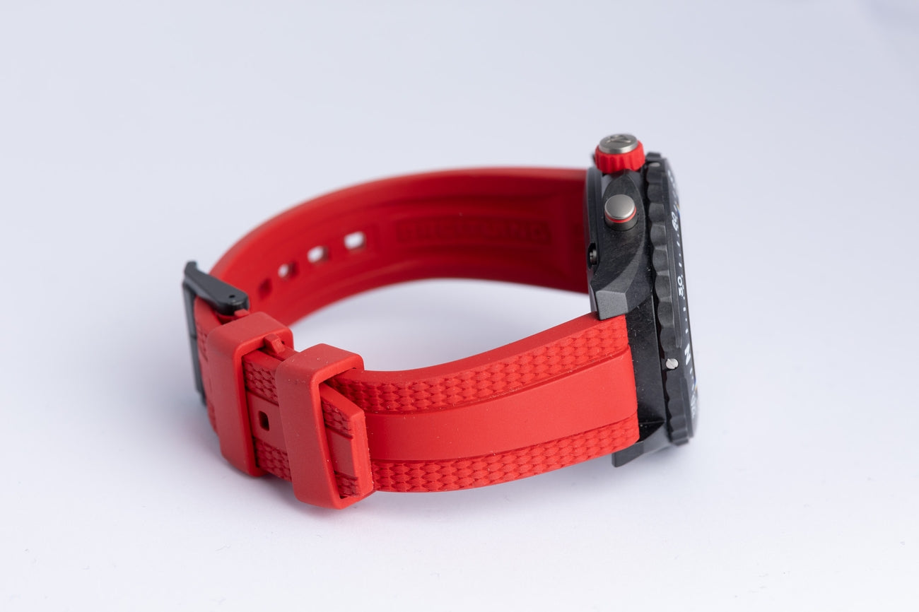 Breitling Endurance Pro 38mm Quarz "Air Asia" Rot X83310 - Detailansicht 6