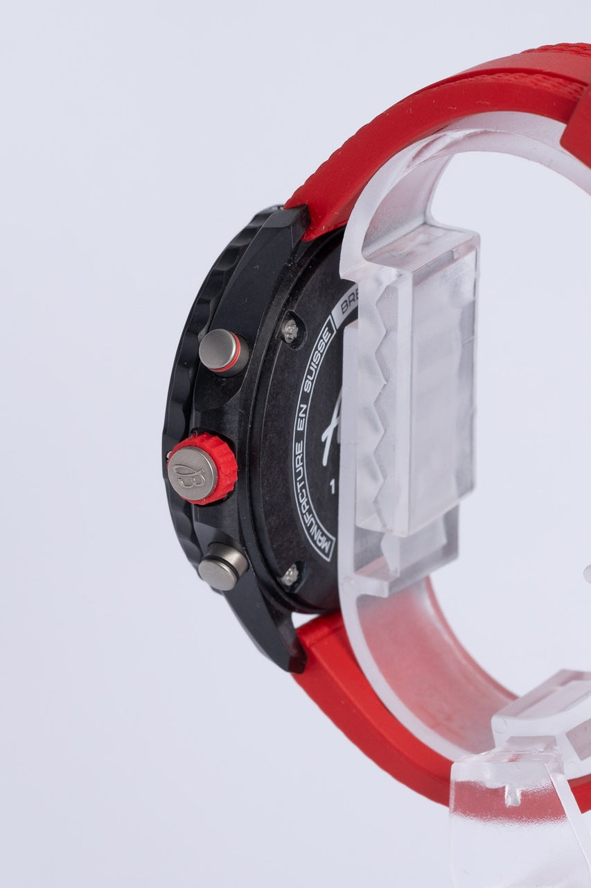 Breitling Endurance Pro 38mm Quarz "Air Asia" Rot X83310 - Detailansicht 3