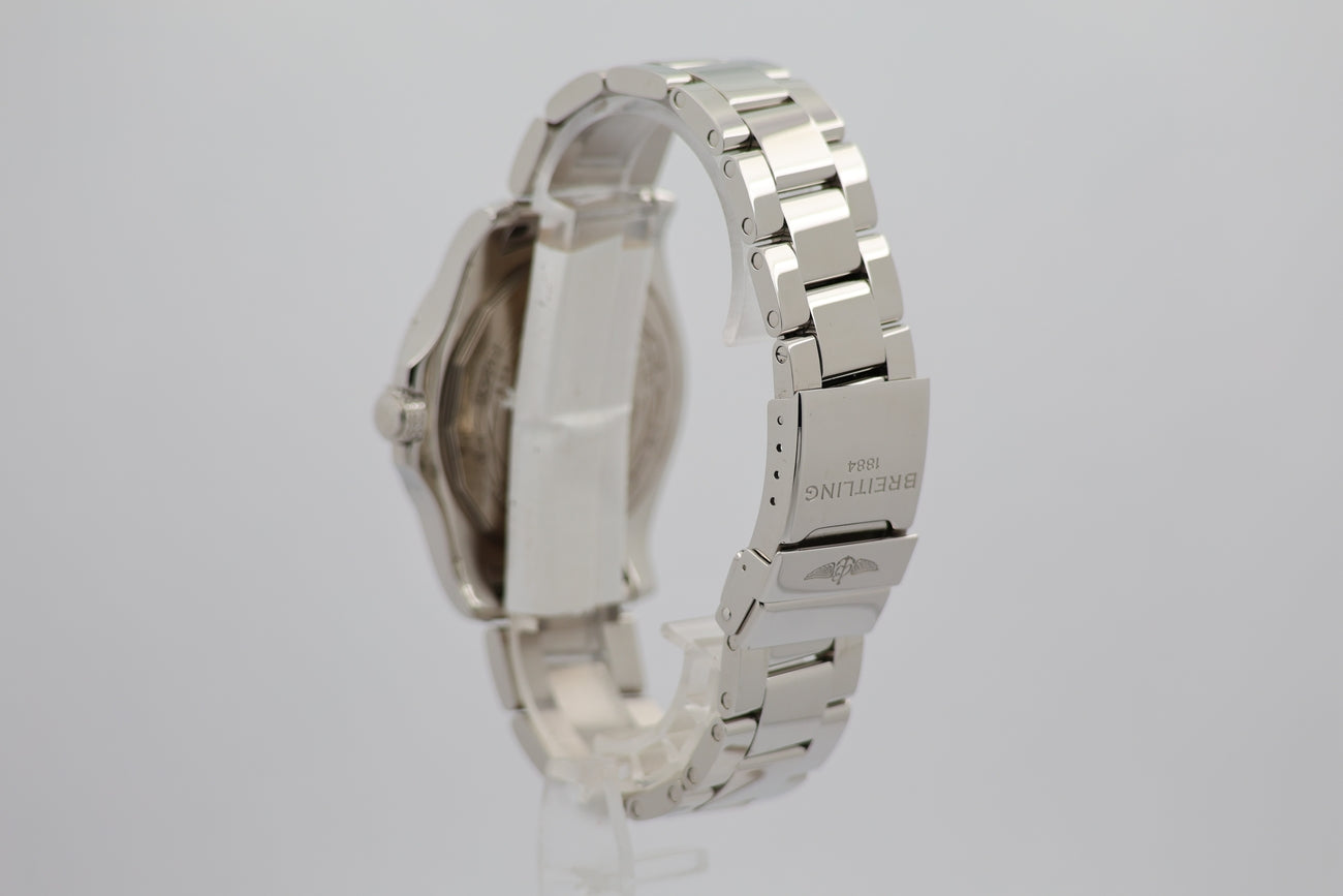 Breitling Avenger II GMT Perlmutt-Blatt 43mm Automatik A32390 - Detail view 2