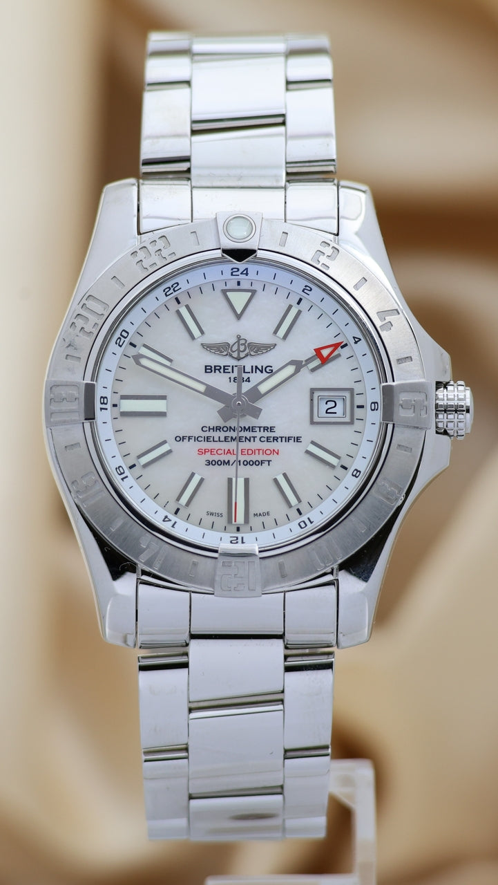 Breitling Avenger II GMT Perlmutt-Blatt 43mm Automatik A32390 - Main product image