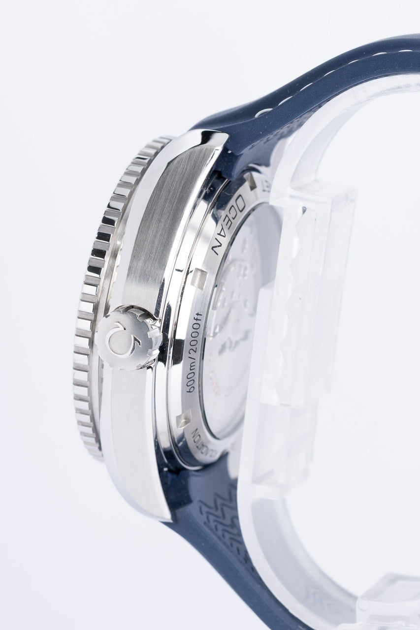 Omega Seamaster Planet Ocean GMT "Goodplanet Foundation" 232.32.44.22.03.001 - Detailansicht 3