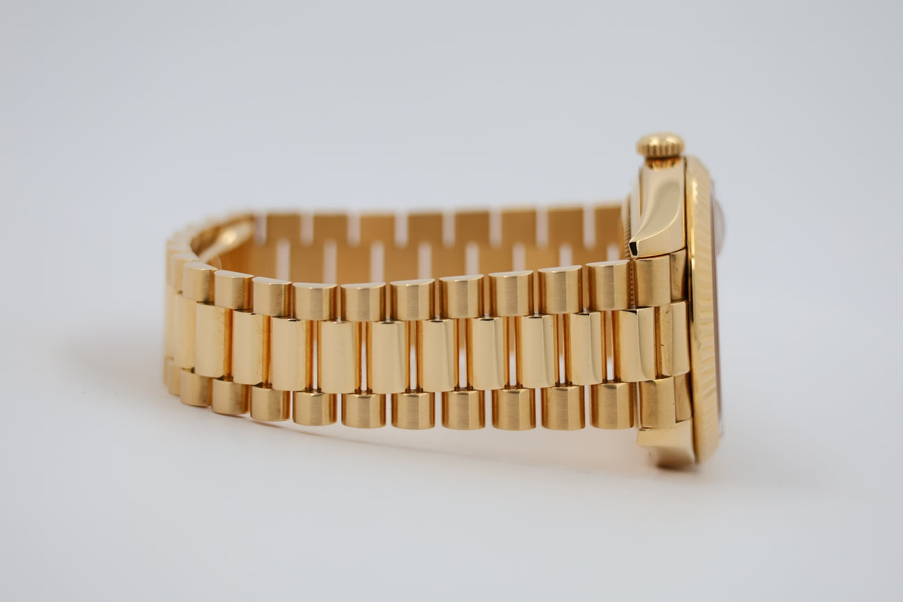 Rolex Day-Date 40 Gelbgold Baguette Dial Automatik LC100 228238 - Detailansicht 4