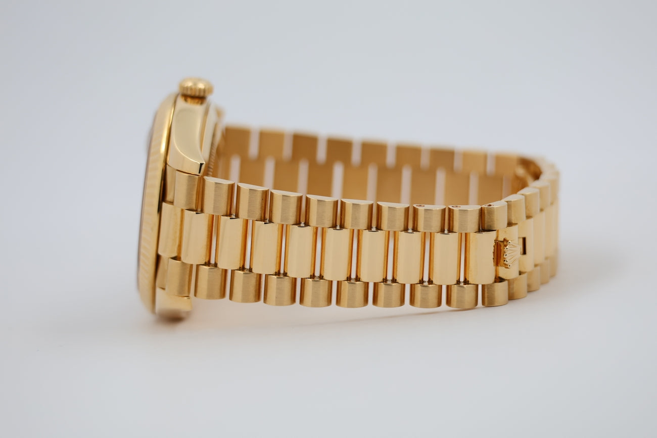 Rolex Day-Date 40 Gelbgold Baguette Dial Automatik LC100 228238 - Detailansicht 3