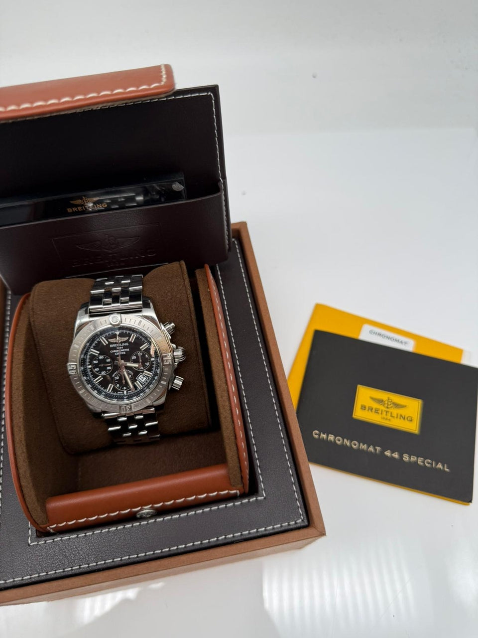 Breitling Chronomat Automatik 44mm  AB0110 - Papiere und oder Lieferumfang