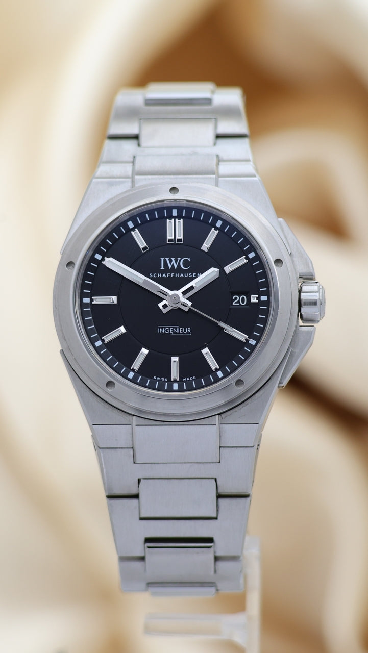 IWC Ingenieur Automatik Herrenuhr Schwarz IW323902 - Thumbnail