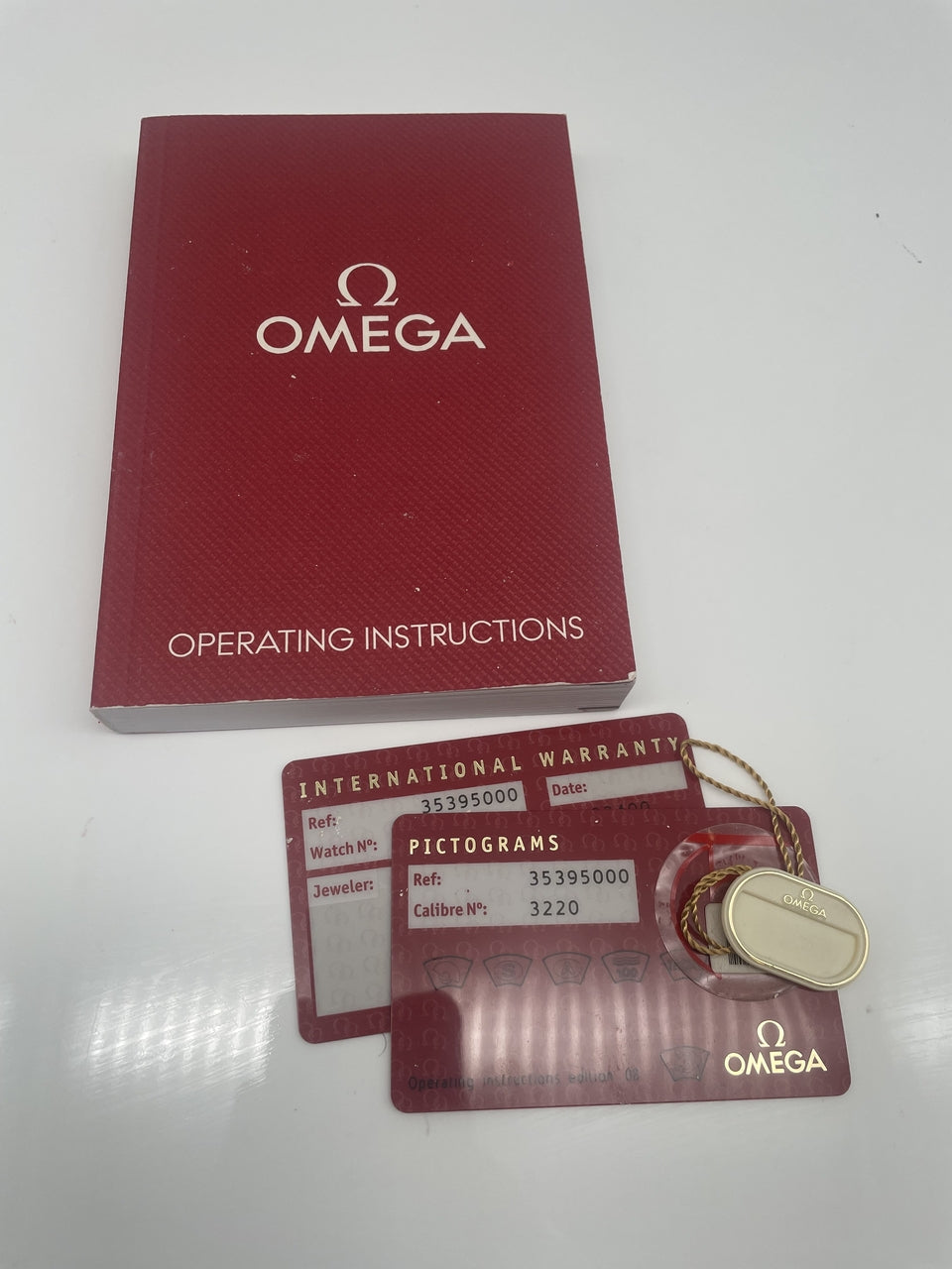 Omega Speedmaster Reduced 39mm Automatik Herrenuhr 35395000 - Papiere und oder Lieferumfang
