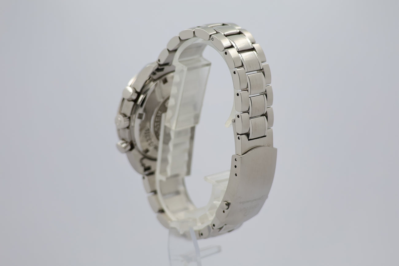 Omega Speedmaster Date 40mm Automatik  32105000 - Detailansicht 4