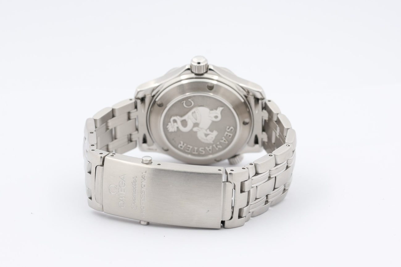 Omega Seamaster Diver 300 M 36mm Automatik 22228000 - Detailansicht 6