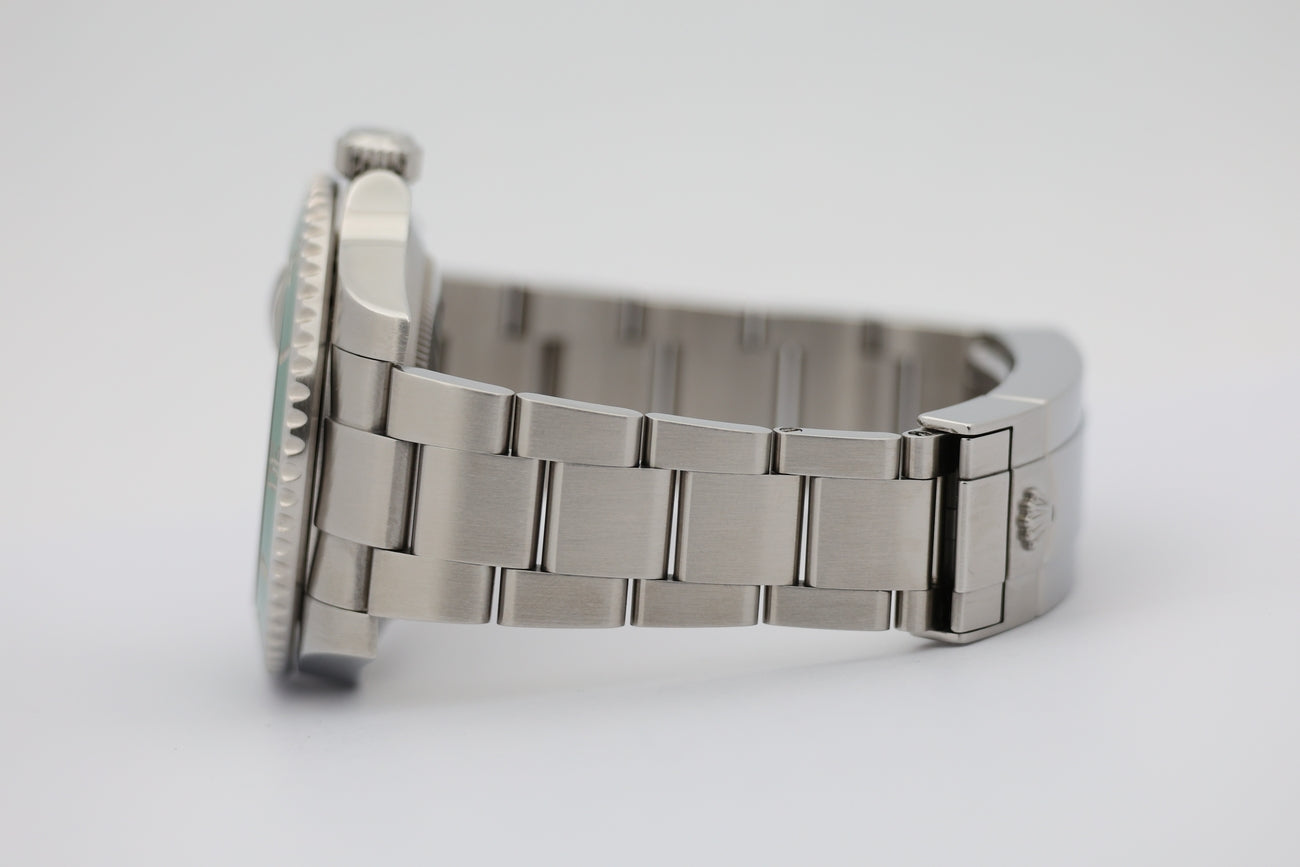 Rolex Submariner Date "Hulk" Automatik Herrenuhr  116610LV - Detailansicht 4