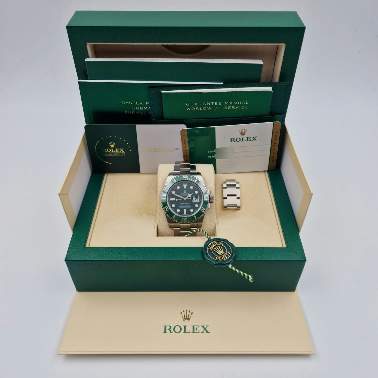 Rolex Submariner Date "Hulk" Automatik Herrenuhr  116610LV - Papiere und oder Lieferumfang