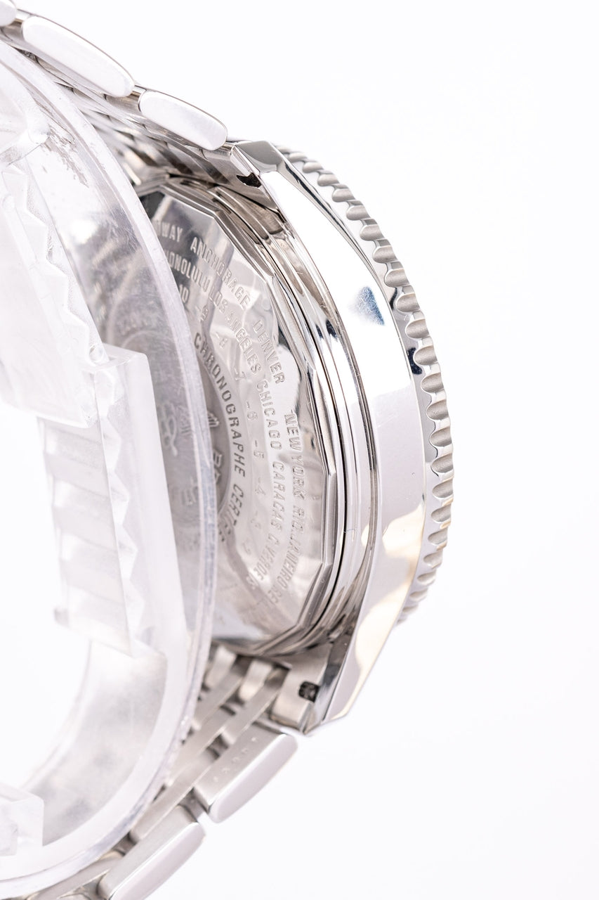 Breitling Navitimer World 46mm Automatik Herrenuhr  A24322 - Detailansicht 4
