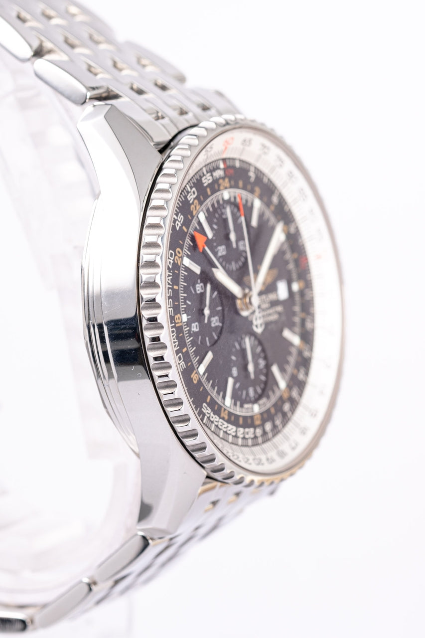 Breitling Navitimer World 46mm Automatik Herrenuhr  A24322 - Detailansicht 2