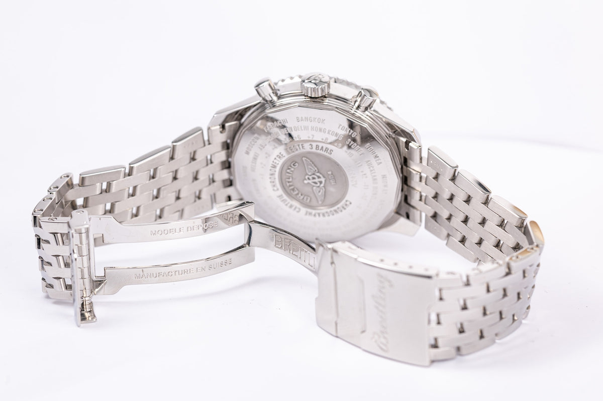 Breitling Navitimer World 46mm Automatik Herrenuhr  A24322 - Detailansicht 8
