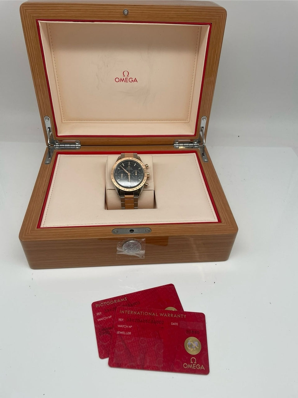 Omega Speedmaster '57 41,5mm Automatik  33120425101002 - Papiere und oder Lieferumfang