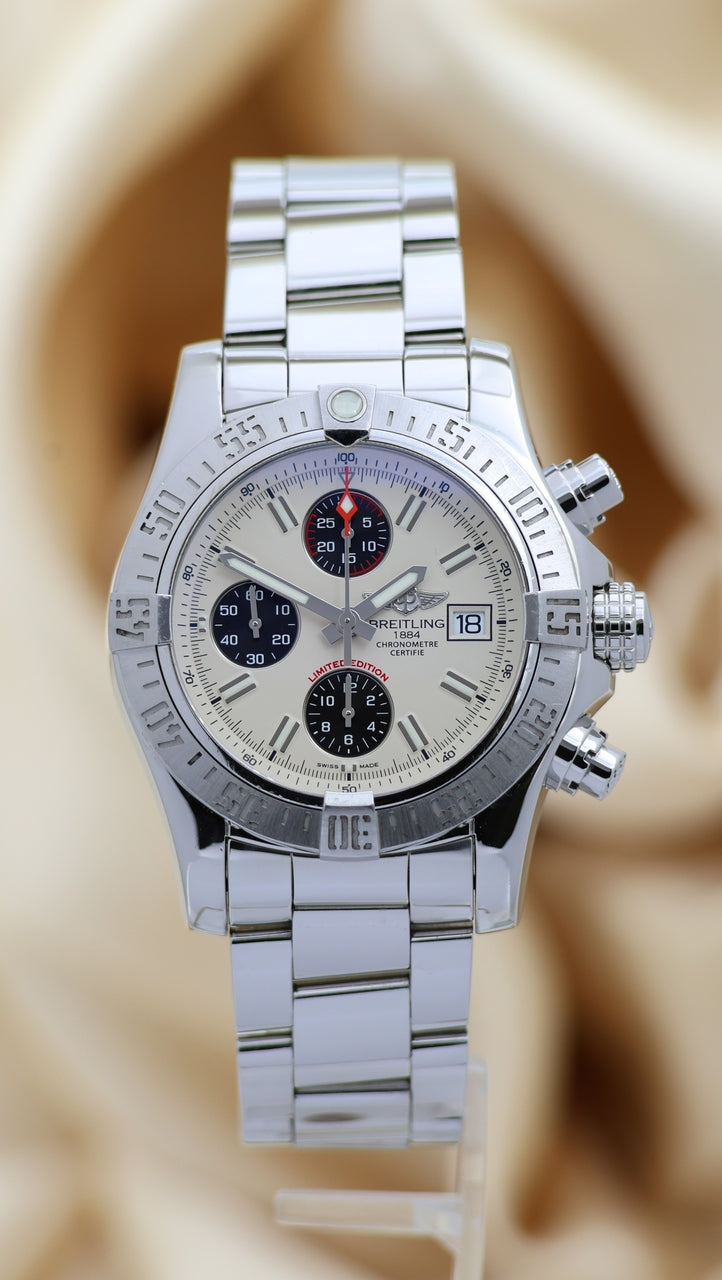 Breitling  Avenger II Limited Edition White Panda 43mm Automatik  A13381 - Thumbnail