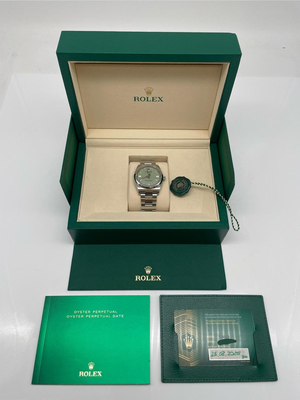 Rolex Oyster Perpetual 36 ,,Pistachio" NEU 126000 - Papiere und oder Lieferumfang
