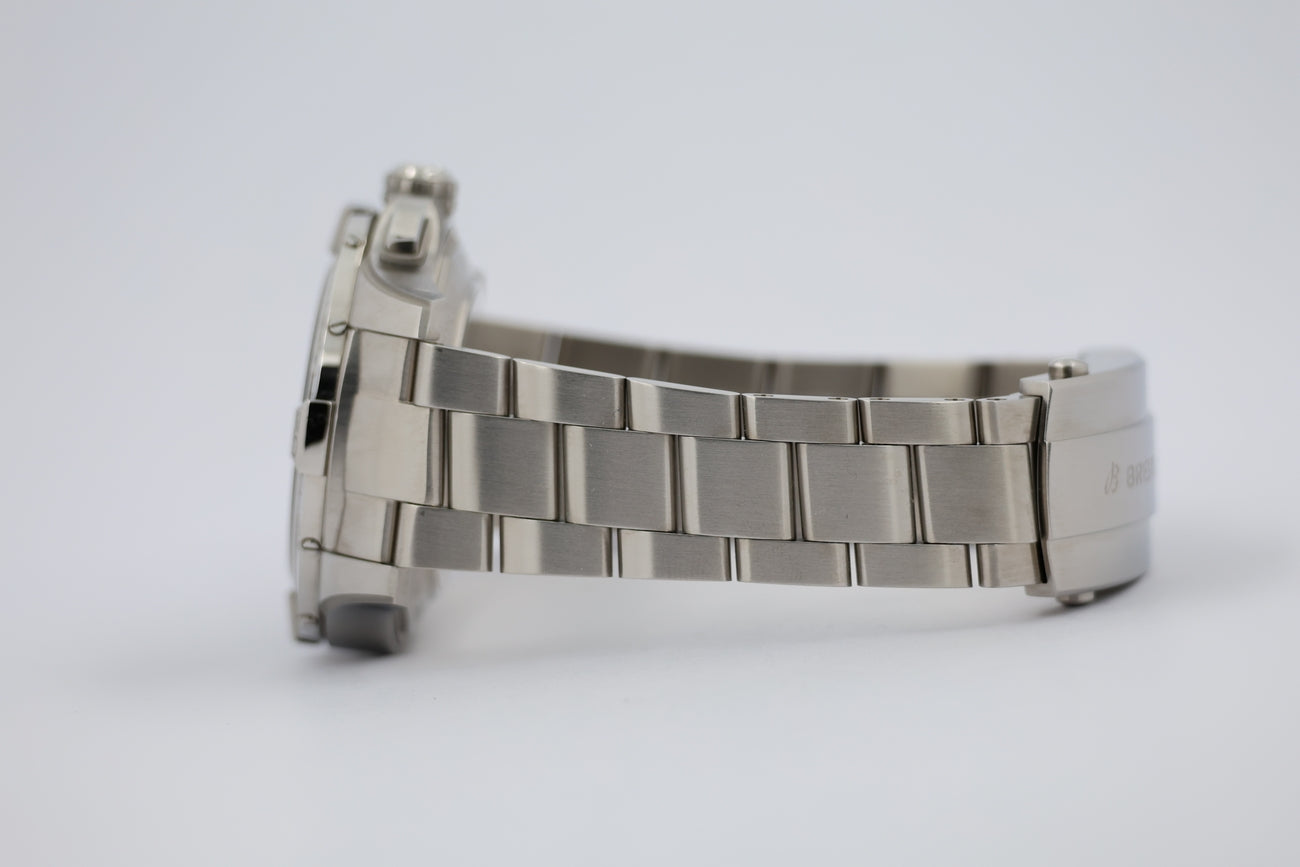 Breitling Avenger B01 Chronograph 44mm Automatik  AB0147 - Detailansicht 3