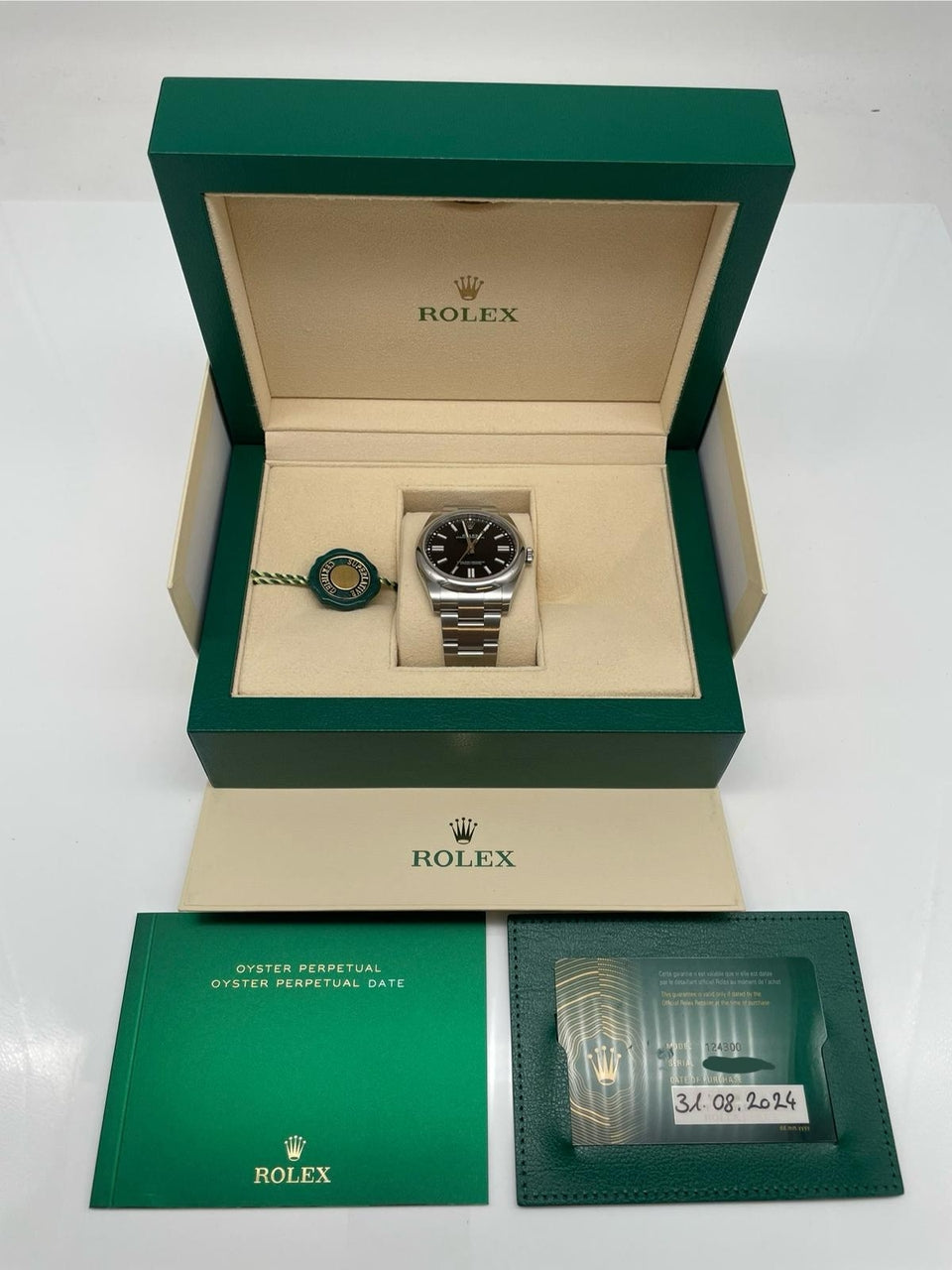 Rolex Oyster Perpetual 41 124300 - Papiere und oder Lieferumfang