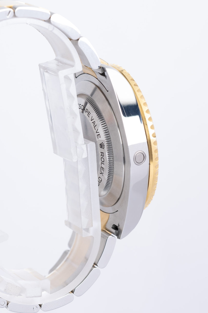 Rolex Sea-Dweller Stahl/Gold Automatik Schwarz Teilverklebt 126603 - Detailansicht 3