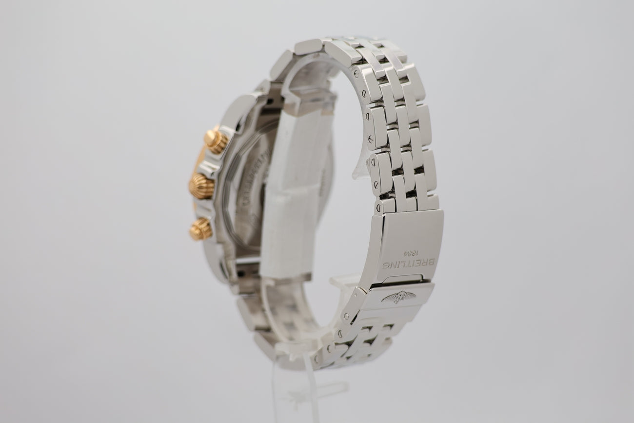 Breitling Chronomat 44mm Automatik CB011012 - Detail view 2