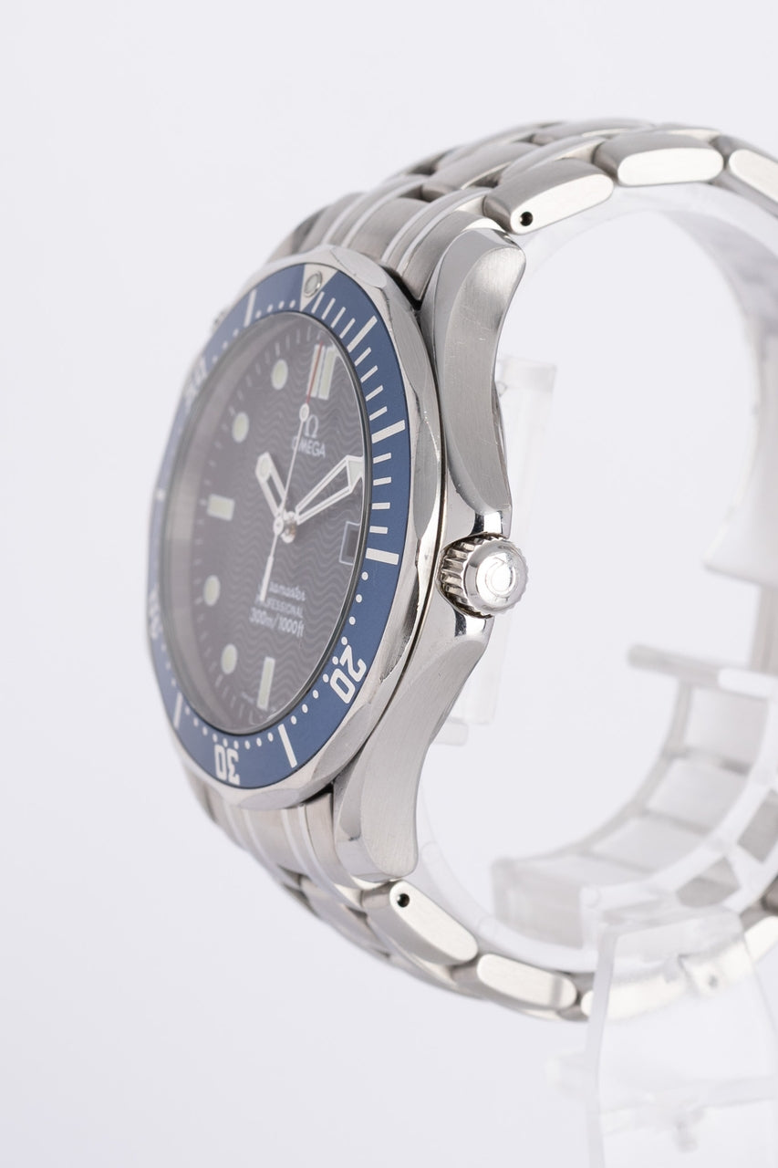 Omega Seamaster Diver 300m 41mm blau Quarz James Bond 25418000 - Detailansicht 2
