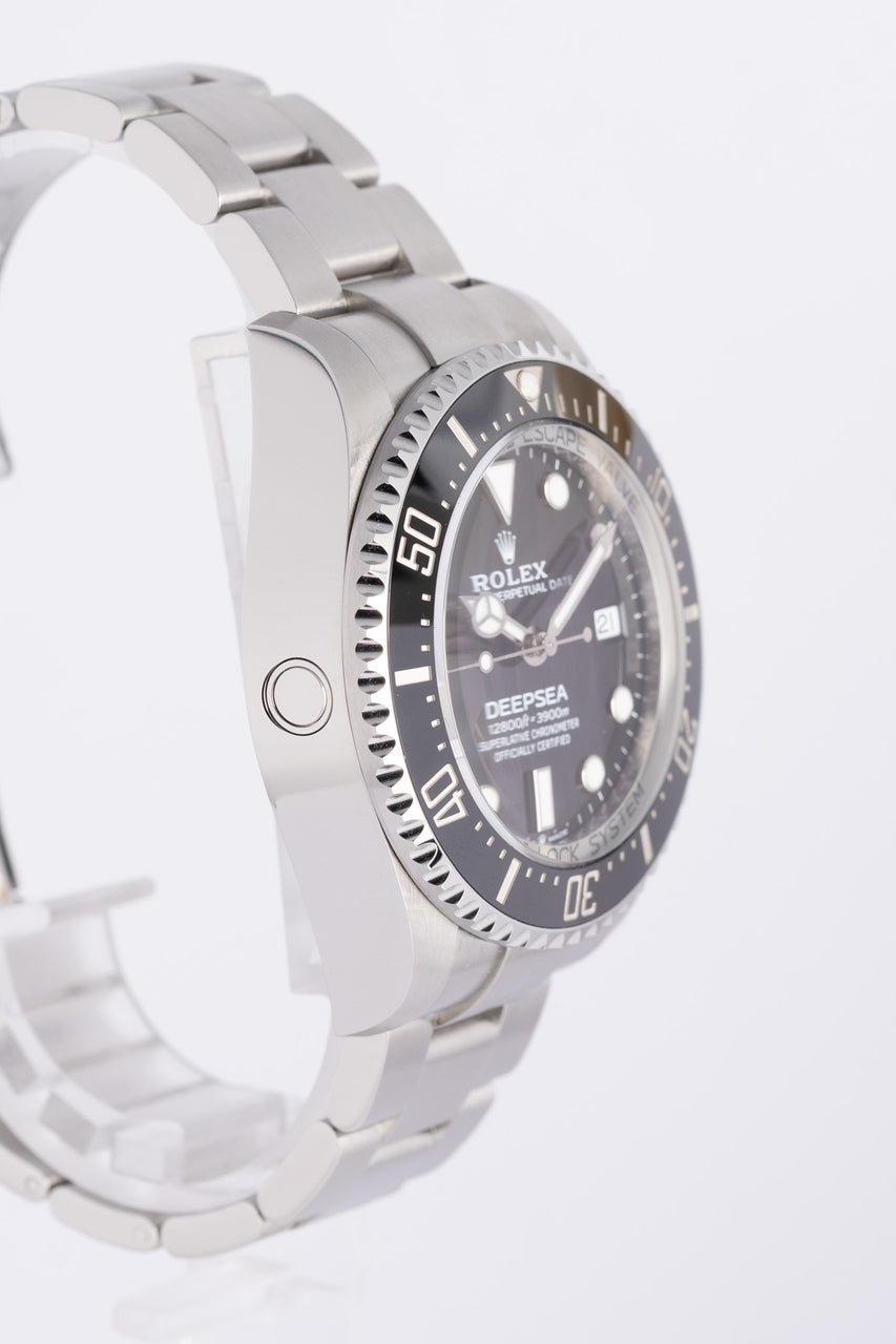 Rolex Sea-Dweller Deepsea 44mm Automatik 136660 - Detailansicht 1