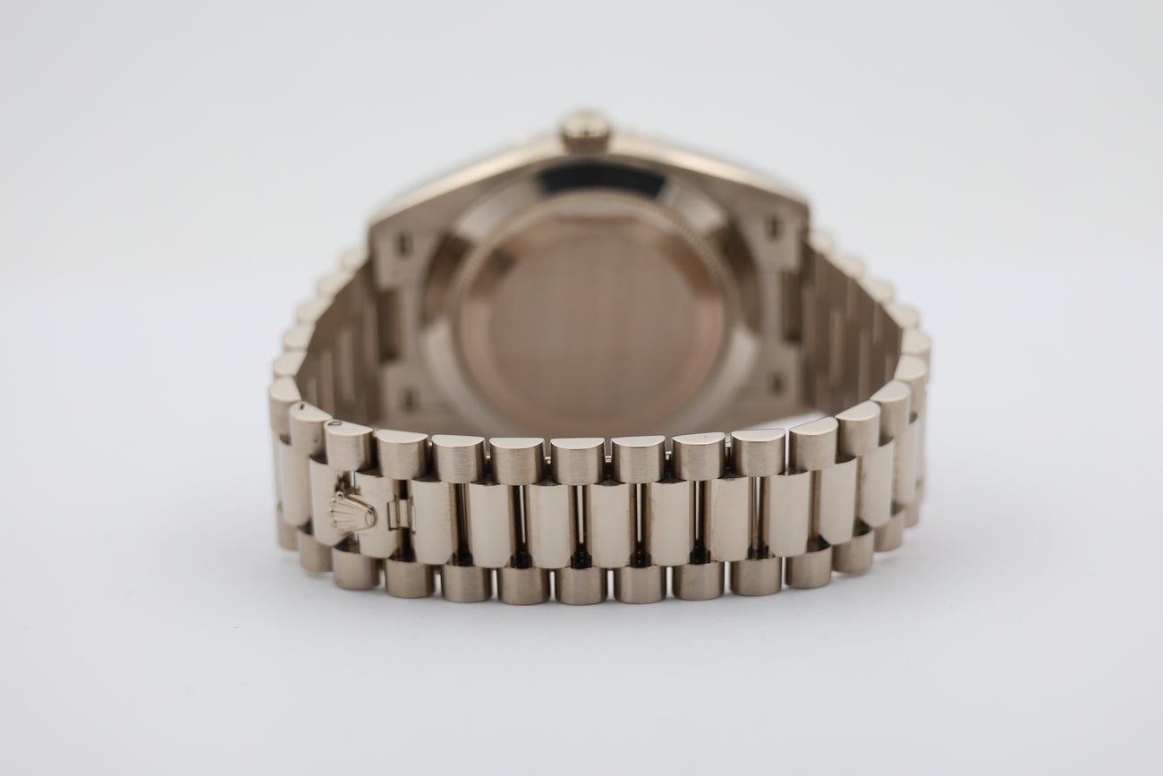 Rolex Day-Date 40mm Automatik Weißgold Blau 228239 - Detailansicht 5
