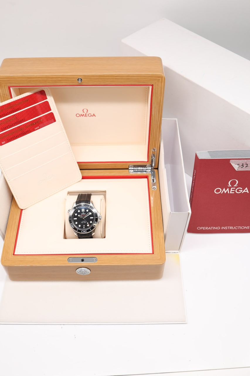 Omega Seamaster Diver 300 M 42mm Automatik 21032422001001 - Papiere und oder Lieferumfang