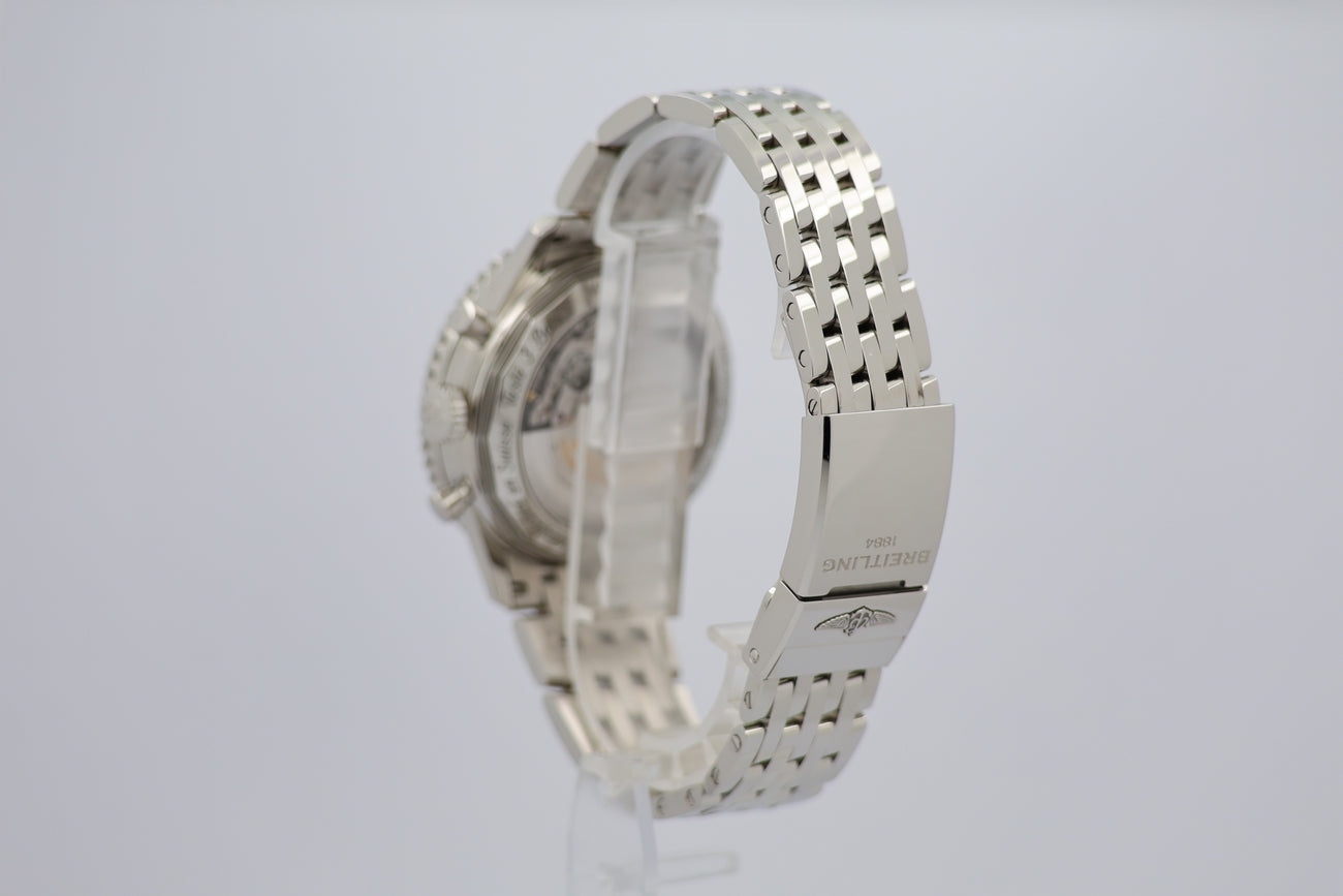 Breitling Navitimer B01 Chronograph 43mm Automatik AB0121 - Detail view 2