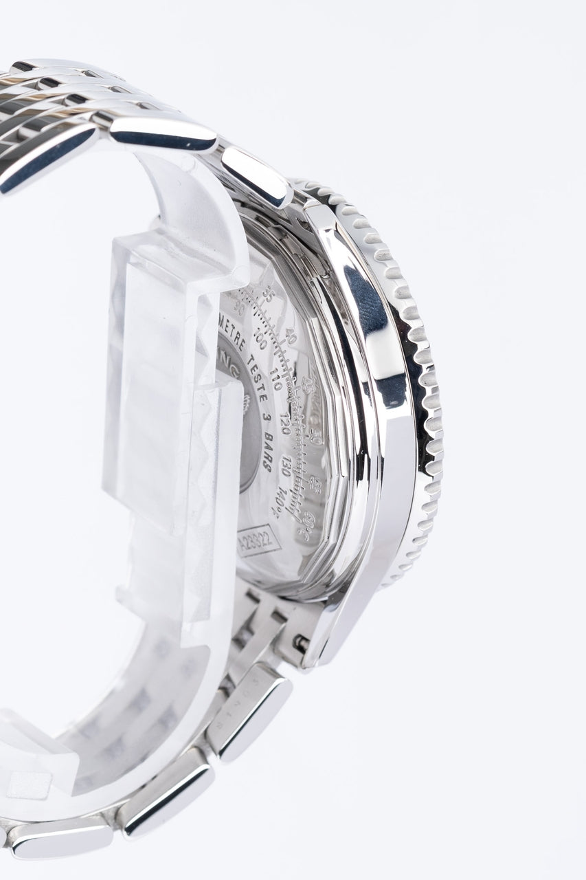 Breitling Navitimer 42mm Automatik Herrenuhr A23322 - Detailansicht 4
