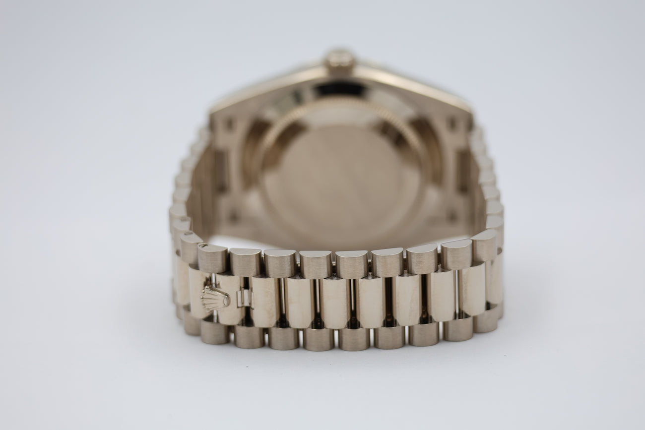 Rolex Day-Date 40mm Automatik Weißgold Blau LC100 228239 Box + og. Papiere