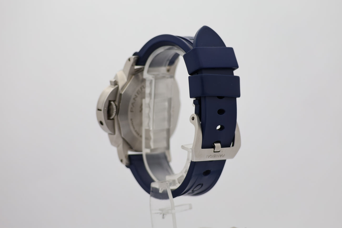 Panerai Luminor Marina 44mm Automatik Herrenuhr PAM01313 - Detailansicht 2